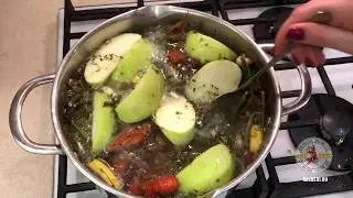 Вареный сладкий рак с медом и яблоками
