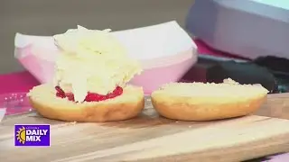 Yonutz: Fresh donuts with ice cream