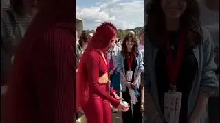 Трусова играет в петанк 