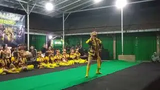 mau pulang. DOLALAK DEWI PERTIWI