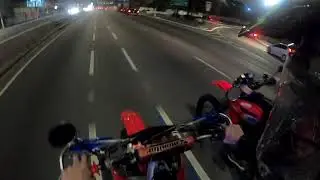 CRF 450R e XR Tornado 335 na rua