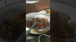 cooking oilly prawns
