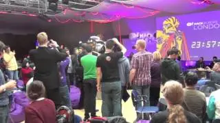 Titan the Robot auf dem Yahoo Hack Europe 2013