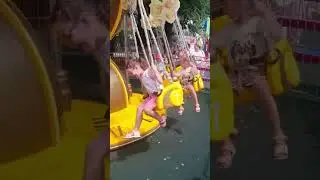 На каруселях 🥳