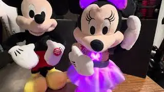 Review on Mickey and Minnie singing￼ and dancing dolls