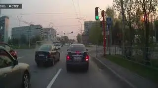 ДТП б-р строителей и химики, май 2013 с другого ракурса
