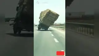 Accident video  commedy || Funny overloading || Please Like Subscribe