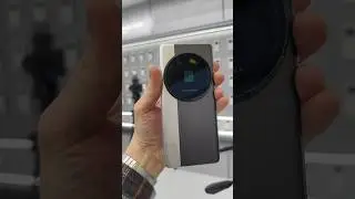 Hands on with the Realme Ultra interchangeable lens concept at MWC 