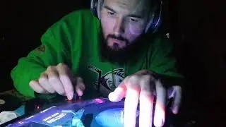 Hip-hop. Beatmaking. Scratch Numark PT01 Scratch.