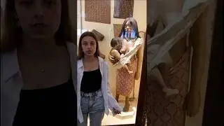 Вывезли всех уродцев из Кунсткамеры 👹