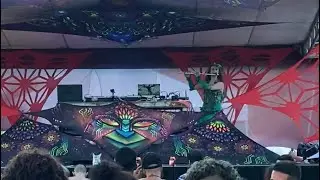 Live in Brazil: Spinney Lainey - Free (2020 rmx) wait for the flute solo at the end