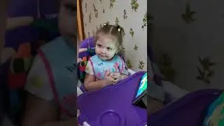 София спорит с папой.