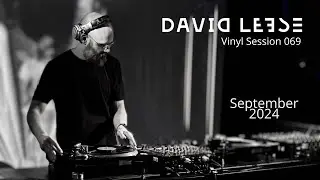 A jam-packed techno vinyl session including a stunning record from the 90s.