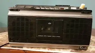Старая, живучая Aiwa TPR-930 (она же 801)
