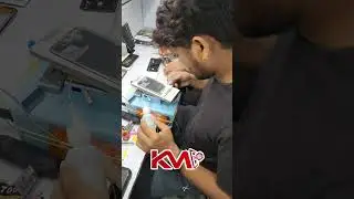 i phone 14 pro greern screen display repaire by edge master krishna mobile center panvel