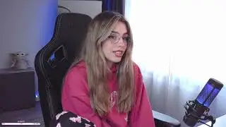 Барби хотела стать моделью?