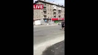 Троллейбус смял БМВ