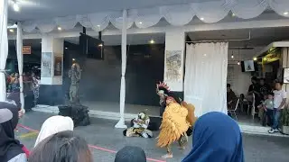 dance: 2/4 Sang Hanoman