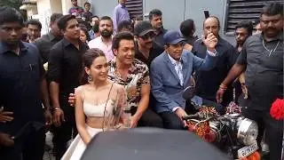 Dharmendra, Sunny, Bobby Make Grand Entry At Yamla Pagla Deewana Phir Se Official Trailer Launch