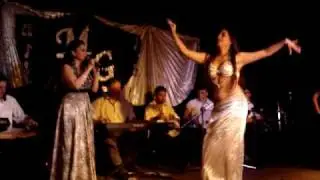 Ballet Arbaa Enyum junto a Mariana Gasali - Ma wa'atik bi enyum el leil