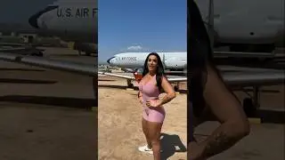 Clonando uma Modelo em um Laboratório de DNA 🧬