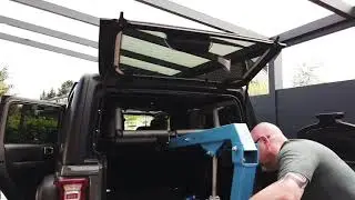 Jeep Wrangler Unlimited Hardtop alleine entfernen.