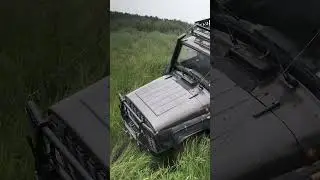 Получится ли достать УАЗ из ямы?