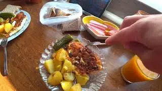 Аж искры полетели....
