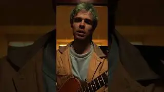 Playing A Song In An  #antonsconosciuto #guitarmusic #KeepMeInYourBrain