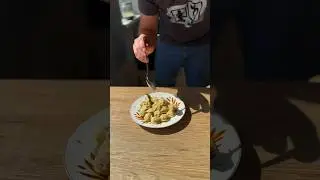 Наша с котом любимая еда #пельмени #зубарев #юмор
