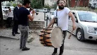 Çılgın Davulcunun Muhteşem Gösterisi