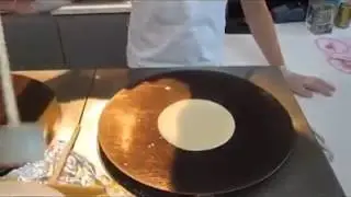 Tokyo Street vendor making Crepes like a champ