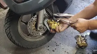 Daelim VF100 Motorcycle Brake Caliper Replacement and Brake Oil Refill