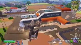 Fortnite solos on school PC graphics{bad idea}