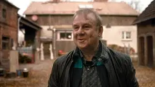 ENDLICH WITWER – FOREVER YOUNG | Trailer | Neues Deutsches Fernsehen | FILMFEST MÜNCHEN 2021