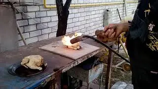 Быстро посмолить цыпленка табака в гараже.