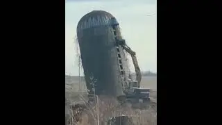 Enorme silos che sparisce