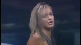 Les Gladiatrices: Blondes Vs. Brunes (2004)