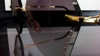 Kacamata Dior segi enam