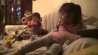 На дне сидел кузнечик - Интро