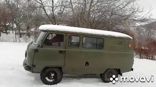 Нива и УАЗ Буханка в заснеженный подъем. Кто из них слабое звено?