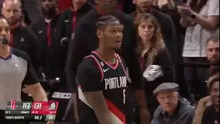 Damian Lillard Gets Ovation for Scoring a Historic 71 Points!