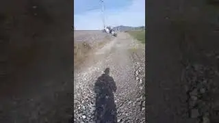 Поезд сбил легковую машину. И к сожалению  два трупа