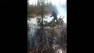 Когда снег растаял, можно и по воде ехать