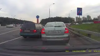 Откровенный агрессивный хам второрядник