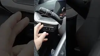 Turning on lights and windshield wipers on Haval F7 2024.