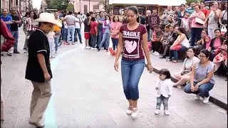 Zapateando el Querreque en el Centro de San Luis Potosí (2017) La Calle del Huapango