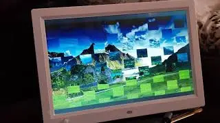 12 Inch Digital Photo frame - FULL HD Photo and Video Playback