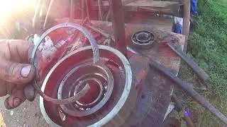 Заменил подшипники на механизме ВОМ Трактора МТЗ