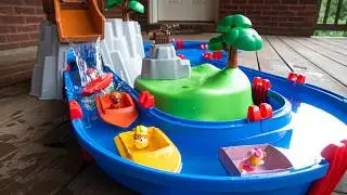 Best Toy Learning Videos for Kids - Paw Patrol Boats Water Play!